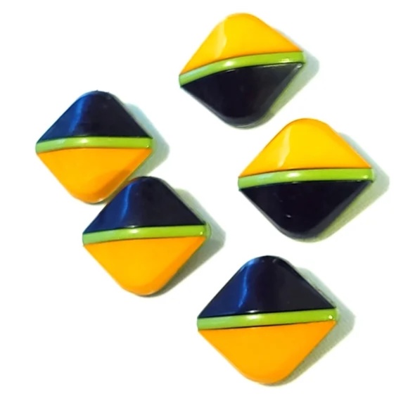 Very Unique Vintage Buttons - Picture 1 of 5